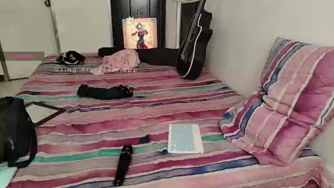 Snapshot of elektra_and_konan_01 chatting on 07-06-26, 11:40 Elektra and Konan online show from 07-06-26, 11:40