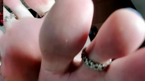 Snapshot of elektranoe chatting on 12-28-24, 03:26 love 3d online show from 12-28-24, 03:26