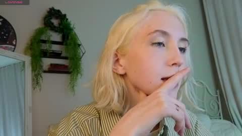 Elen  online show from 05-29-26, 04:27