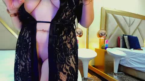 Snapshot of elena_watsonn chatting on 05-21-26, 08:27 Elena Watsonn online show from 05-21-26, 08:27