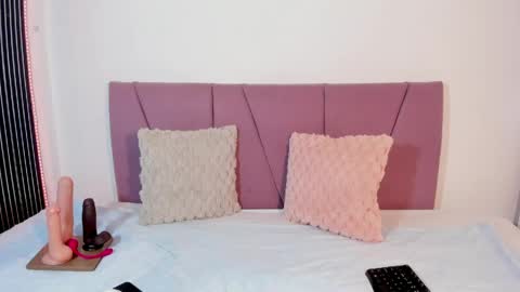 Snapshot of elena_wolff chatting on 04-25-26, 07:44 elena_wolff online show from 04-25-26, 07:44