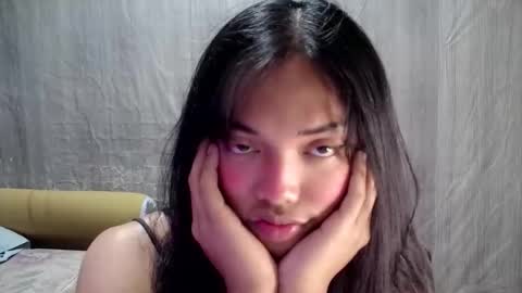 Snapshot of elenacum chatting on 10-10-25, 12:48 elenacum online show from 10-10-25, 12:48