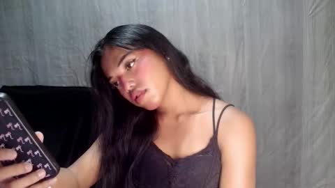 Snapshot of elenacum chatting on 10-25-25, 02:56 elenacum online show from 10-25-25, 02:56