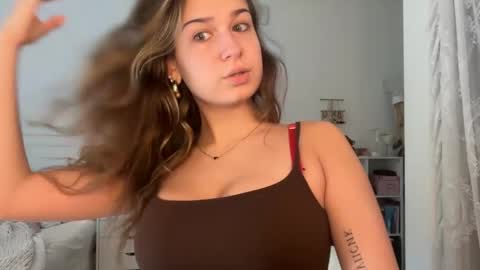 Elena online show from 06-01-26, 03:47