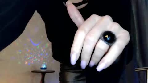 Snapshot of elenaza chatting on 11-03-25, 08:10 elenaza online show from 11-03-25, 08:10