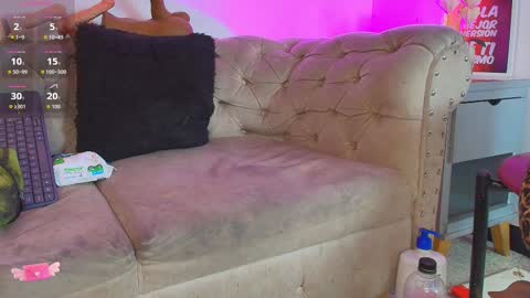 Snapshot of elenna_boobs_ chatting on 11-22-25, 06:23 elenna_boobs_ online show from 11-22-25, 06:23