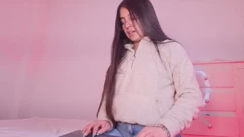 Snapshot of elenna_salvatoree chatting on 07-26-26, 10:16 Elena online show from 07-26-26, 10:16