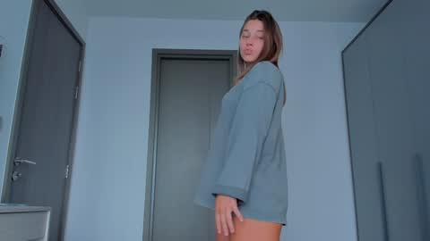 Eleonora online show from 02-06-25, 04:21