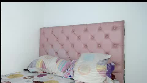 Snapshot of elettra_parisi19 chatting on 09-15-25, 08:31 elettra_parisi19 online show from 09-15-25, 08:31