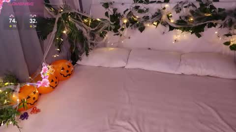 Snapshot of elfamirielle chatting on 11-01-25, 06:04 Elfa online show from 11-01-25, 06:04