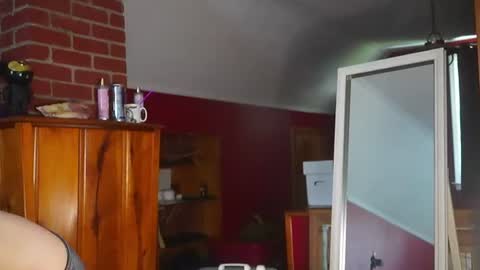 Snapshot of elfenemma chatting on 07-02-26, 02:56 Emma online show from 07-02-26, 02:56