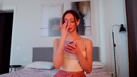 Elfie online show from 07-14-26, 10:21