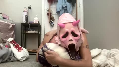 elfspit online show from 10-05-25, 01:15