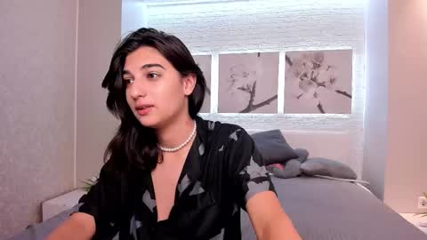 Snapshot of elfy_rare chatting on 09-18-25, 08:55 Elfy online show from 09-18-25, 08:55