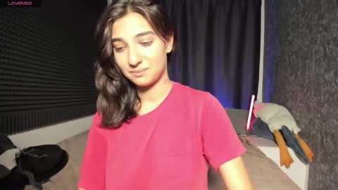 Snapshot of elfy_rare chatting on 09-29-25, 04:12 Elfy online show from 09-29-25, 04:12