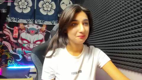 Snapshot of elfy_rare chatting on 10-23-25, 10:47 Elfy online show from 10-23-25, 10:47
