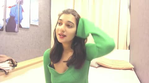 Snapshot of elfy_rare chatting on 11-29-25, 08:56 Elfy online show from 11-29-25, 08:56