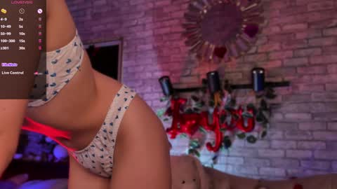 Snapshot of eli_llie chatting on 02-24-25, 11:54 Eli online show from 02-24-25, 11:54