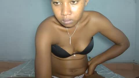 Snapshot of elia011 chatting on 01-14-25, 10:02 elia011 online show from 01-14-25, 10:02