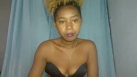 Snapshot of elia011 chatting on 01-15-25, 11:43 elia011 online show from 01-15-25, 11:43