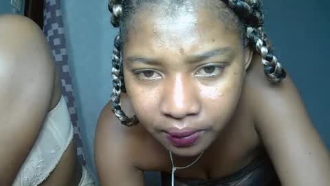 Snapshot of elia011 chatting on 01-19-25, 07:26 elia011 online show from 01-19-25, 07:26