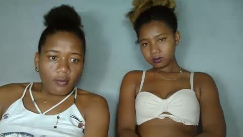 Snapshot of elia011 chatting on 02-06-25, 09:28 elia011 online show from 02-06-25, 09:28