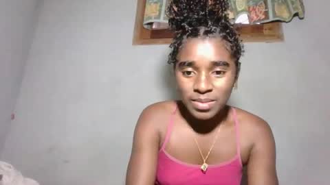 Snapshot of elia011 chatting on 11-07-25, 02:28 elia011 online show from 11-07-25, 02:28