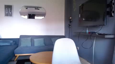 Snapshot of elian_craiggggg chatting on 11-09-25, 05:11 Elian online show from 11-09-25, 05:11