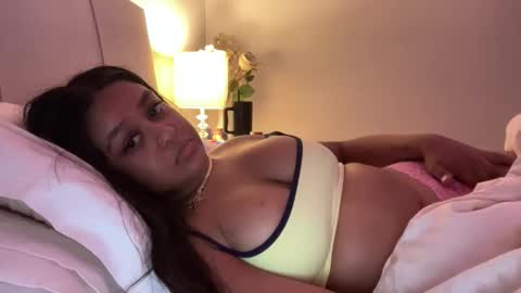 Snapshot of elibabyyy2 chatting on 06-11-26, 03:48 elibabyyy2 online show from 06-11-26, 03:48