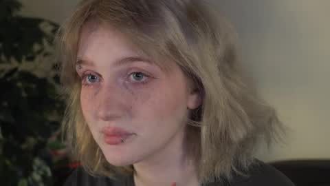 Ellie online show from 03-26-26, 05:24