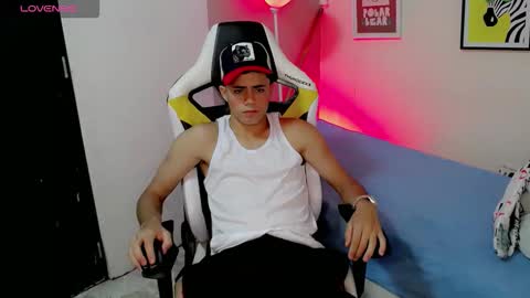 Snapshot of elii_797 chatting on 10-31-25, 08:21 bby-santy online show from 10-31-25, 08:21