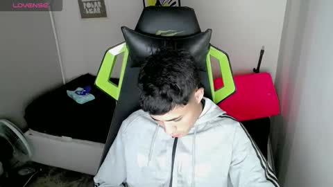 Snapshot of elii_797 chatting on 11-26-25, 07:59 bby-santy online show from 11-26-25, 07:59