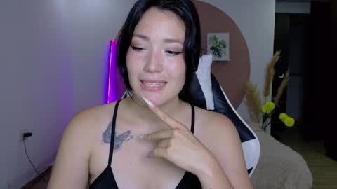 Snapshot of eliiih_ chatting on 04-21-26, 01:42 eliiih_ online show from 04-21-26, 01:42