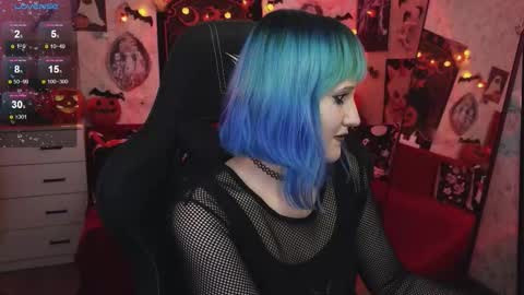 Snapshot of elika_kay chatting on 10-31-25, 10:00 MORE ME online show from 10-31-25, 10:00