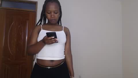 Snapshot of elina_gee chatting on 09-18-25, 08:49 elina_gee online show from 09-18-25, 08:49