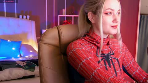 Snapshot of elina_nortas chatting on 01-31-25, 01:22 Elina online show from 01-31-25, 01:22