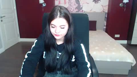 ElinaMils online show from 03-12-25, 09:44