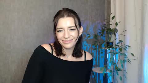 Snapshot of elinapretty chatting on 01-30-25, 10:30 Elina online show from 01-30-25, 10:30