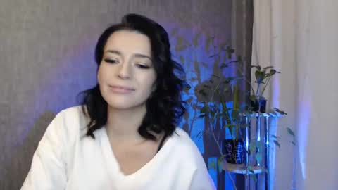 Snapshot of elinapretty chatting on 02-13-25, 11:47 Elina online show from 02-13-25, 11:47