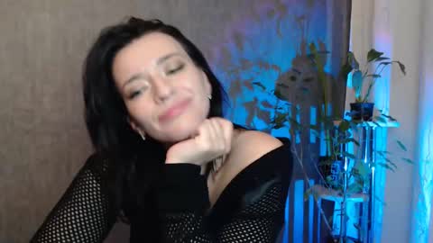 Snapshot of elinapretty chatting on 02-19-25, 03:39 Elina online show from 02-19-25, 03:39