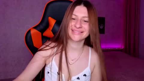 Snapshot of elinkalove chatting on 06-24-26, 09:25 Elina online show from 06-24-26, 09:25