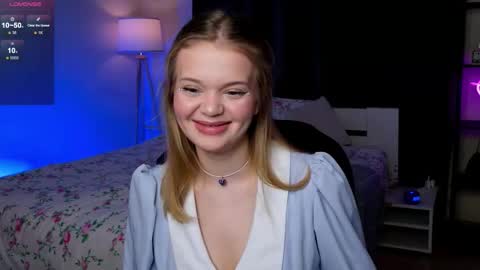 Snapshot of elioraa_ chatting on 01-14-26, 03:06 Elly online show from 01-14-26, 03:06