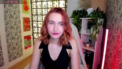 Snapshot of elis_cherry chatting on 09-17-25, 02:35 Elis online show from 09-17-25, 02:35