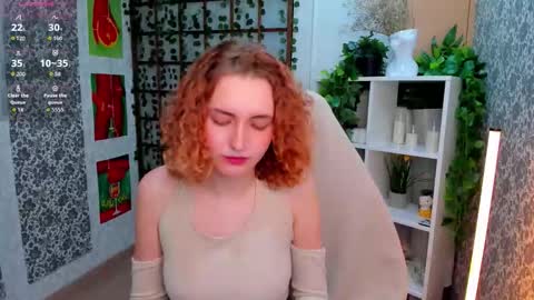 Snapshot of elis_cherry chatting on 12-14-25, 02:39 Elis online show from 12-14-25, 02:39