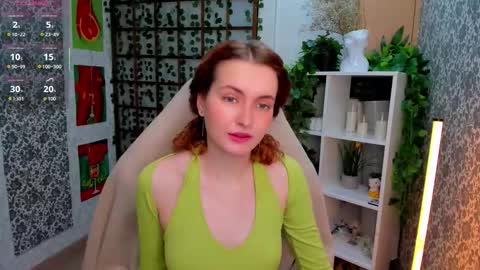 Snapshot of elis_cherry chatting on 12-15-25, 02:05 Elis online show from 12-15-25, 02:05