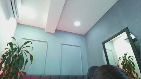 Elisa online show from 03-08-26, 08:34