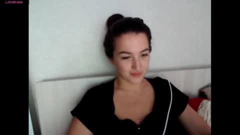 Snapshot of elisa_dove208 chatting on 09-24-25, 04:05 elisa_dove208 online show from 09-24-25, 04:05