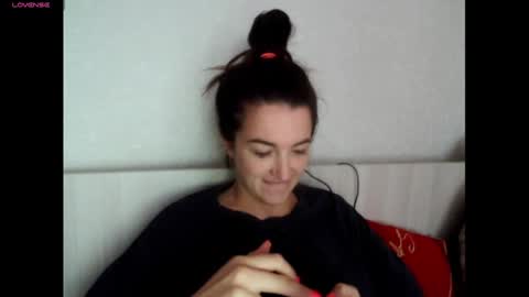 Snapshot of elisa_dove208 chatting on 09-30-25, 04:50 elisa_dove208 online show from 09-30-25, 04:50