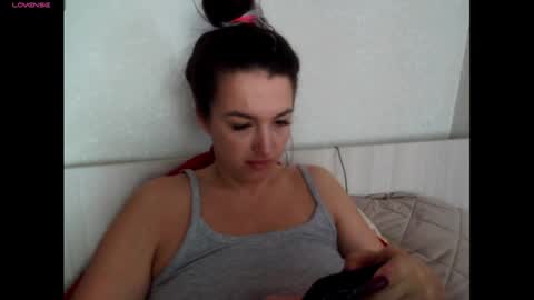 Snapshot of elisa_dove208 chatting on 10-27-25, 05:11 elisa_dove208 online show from 10-27-25, 05:11