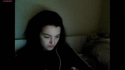 Snapshot of elisa_dove208 chatting on 11-21-25, 05:11 elisa_dove208 online show from 11-21-25, 05:11